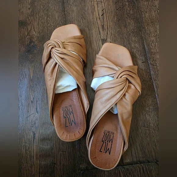 Miz Mooz Paparazzi Almond Leather Sandals 38 - Picture 4 of 6